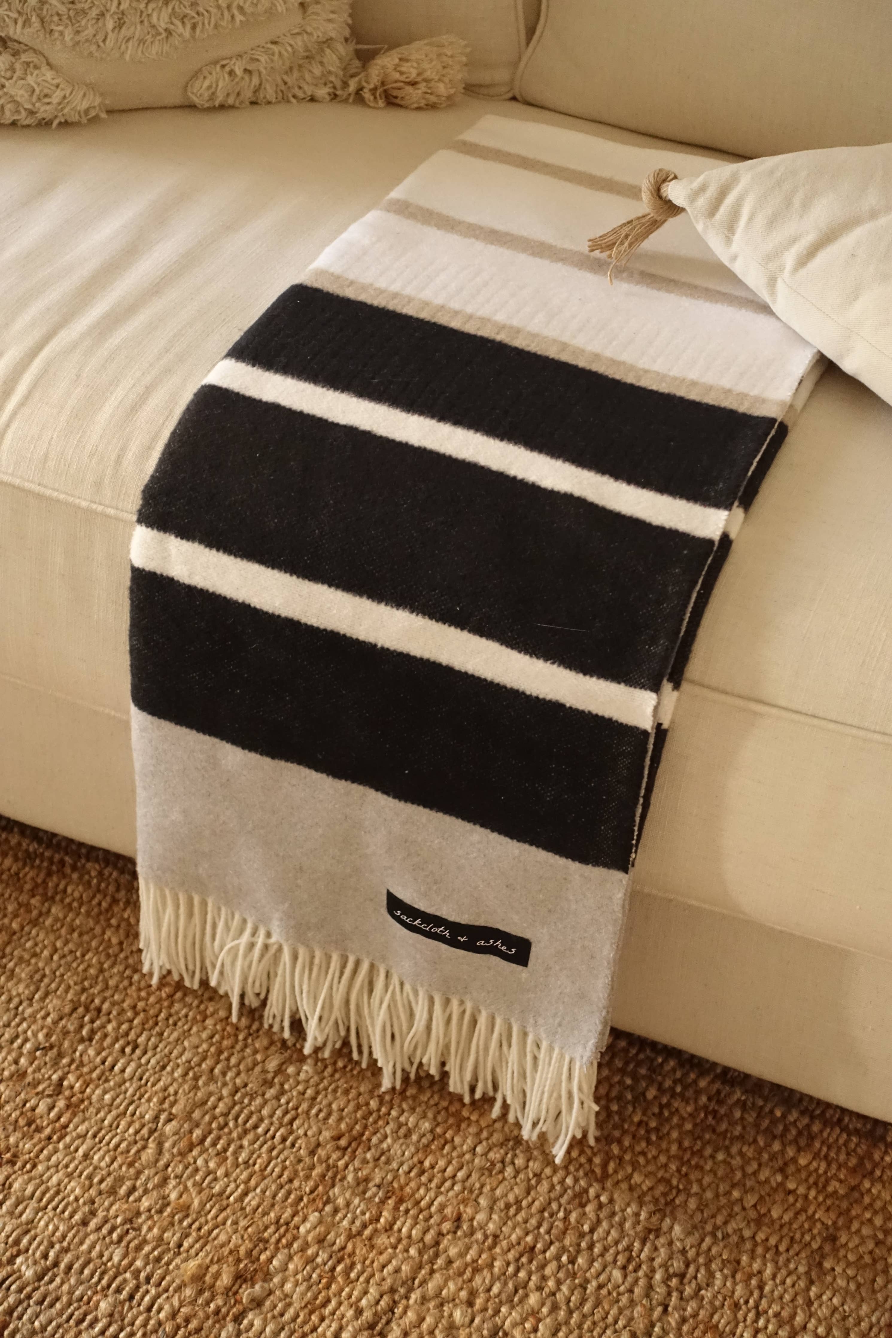 Contrast Composition Throw Blanket