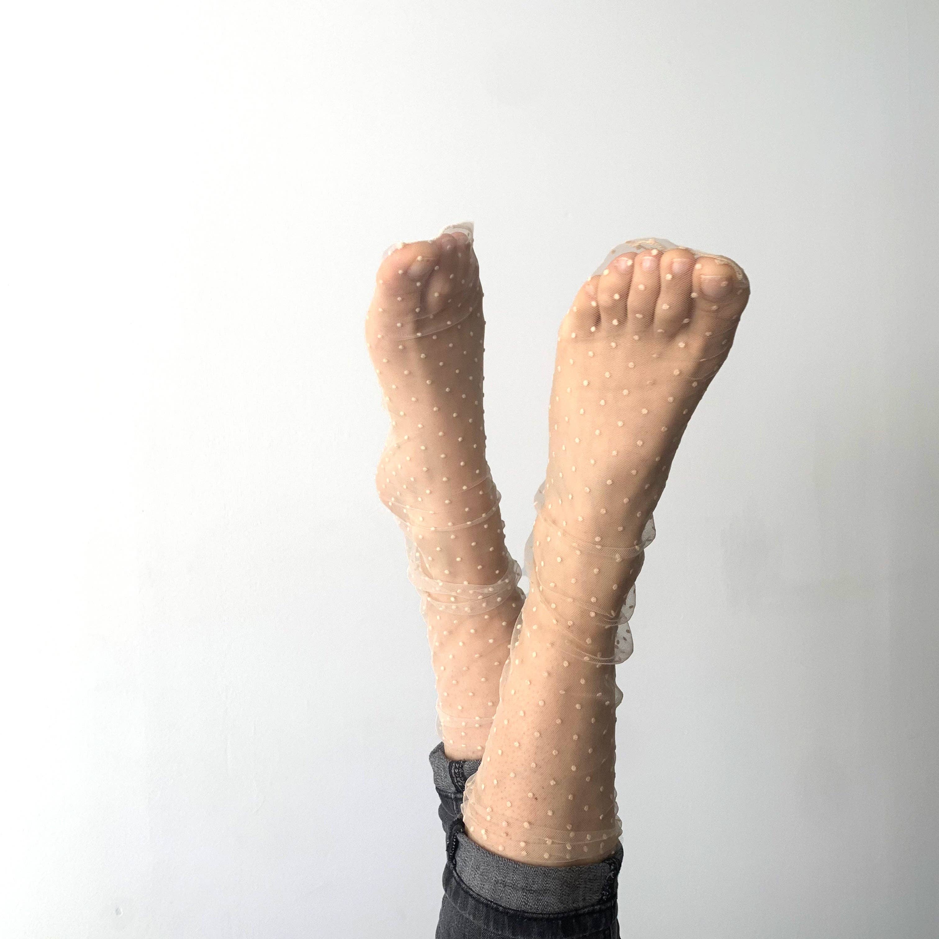 Maëva: White Sheer Sock